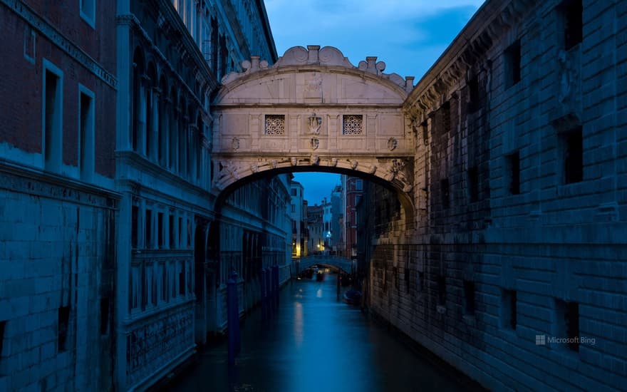 Bridge of Sighs in Venice, Italy