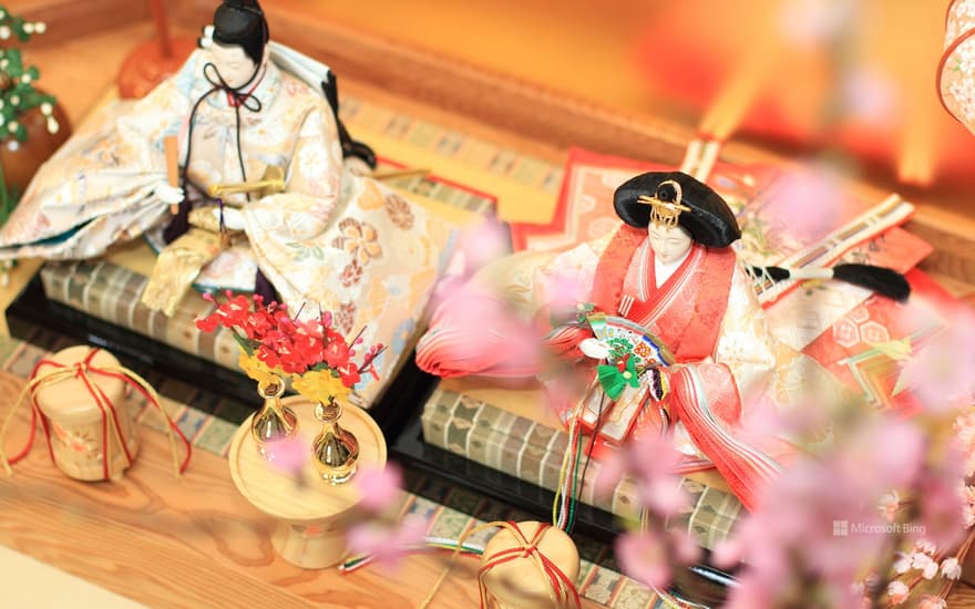 Hina doll